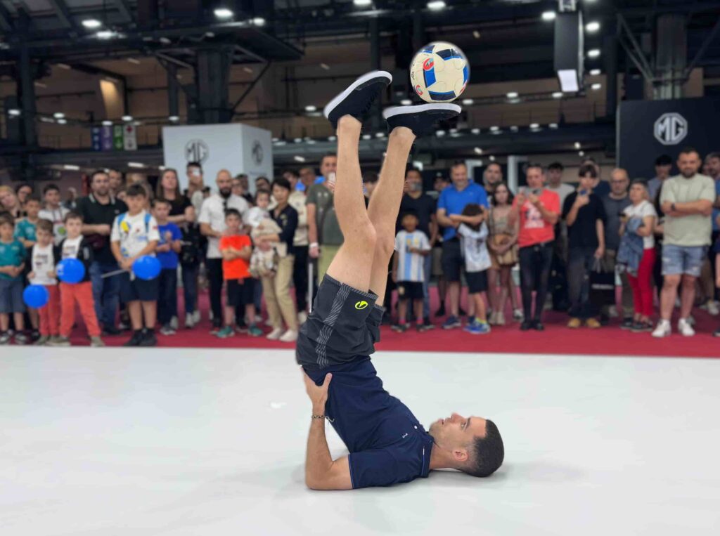 Freestyler profesional animando cumpleaños de fútbol en Valencia